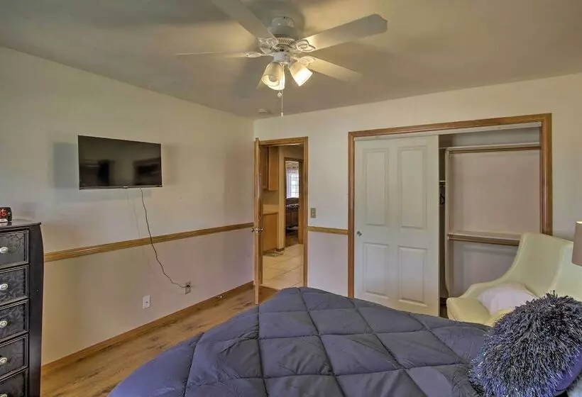 Spacious Lancaster Family Ranch   Bbq & Patio