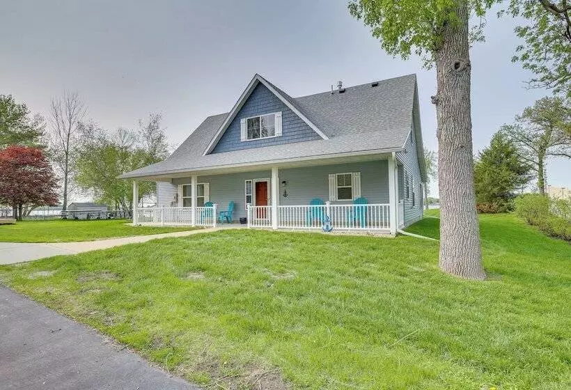 Stunning Waterville Home On Tetonka Lake!