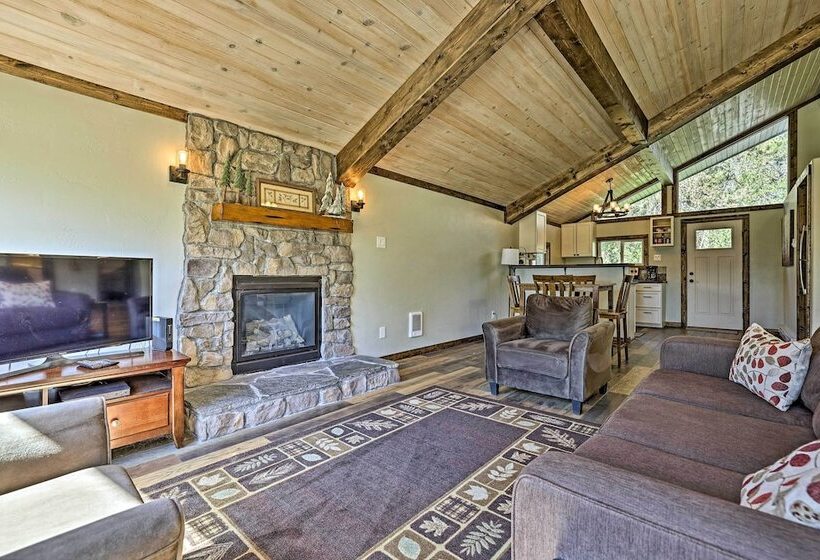 Donnelly Cabin W/ Fire Pit: 5 Mi To Boat & Ski!