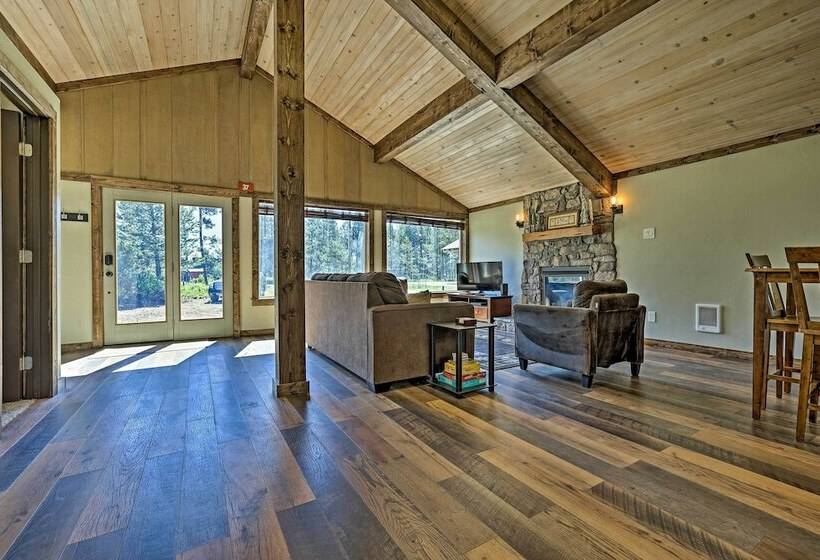 Donnelly Cabin W/ Fire Pit: 5 Mi To Boat & Ski!