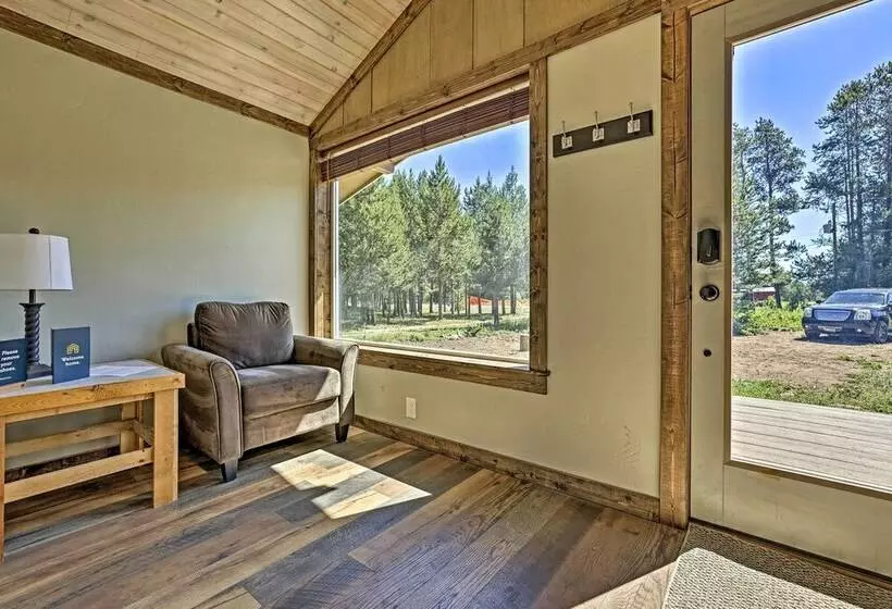 Donnelly Cabin W/ Fire Pit: 5 Mi To Boat & Ski!