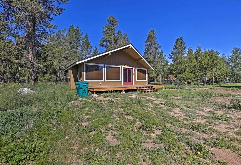 Donnelly Cabin W/ Fire Pit: 5 Mi To Boat & Ski!