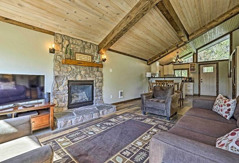 Donnelly Cabin W/ Fire Pit: 5 Mi To Boat & Ski!