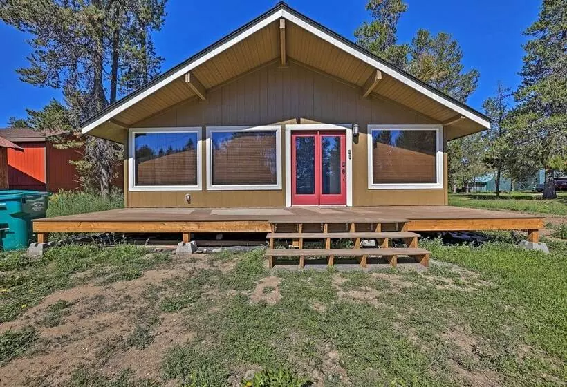 Donnelly Cabin W/ Fire Pit: 5 Mi To Boat & Ski!