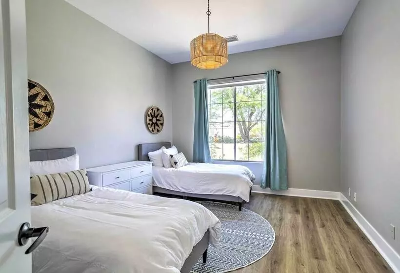 Updated & Modern Palm Desert Hideaway W/ Pool