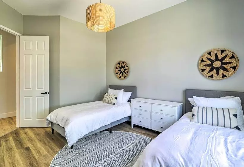 Updated & Modern Palm Desert Hideaway W/ Pool