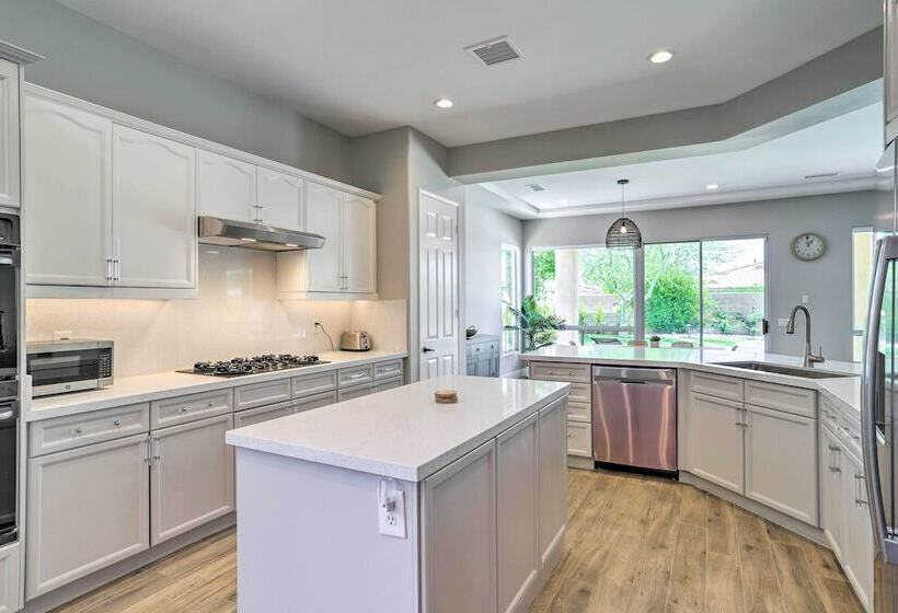 Updated & Modern Palm Desert Hideaway W/ Pool