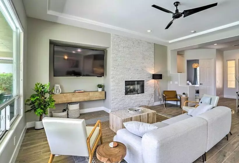 Updated & Modern Palm Desert Hideaway W/ Pool