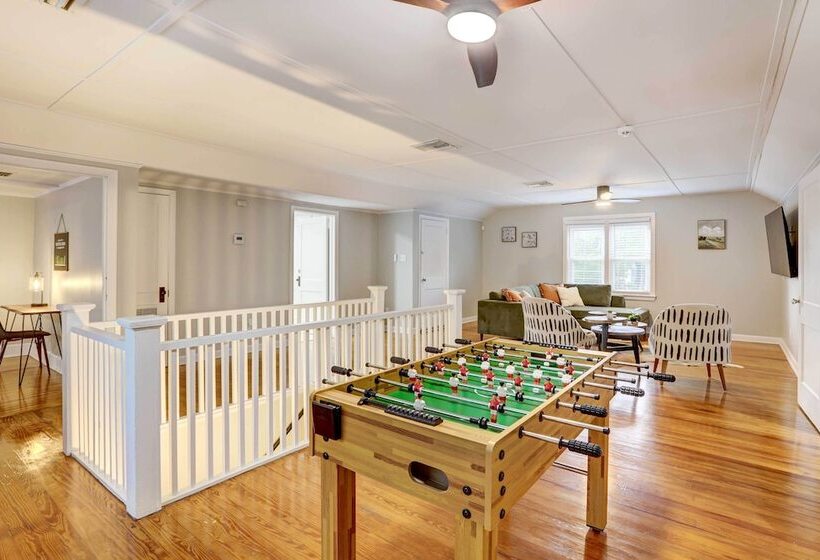 Updated Tallahassee Home ~ 1 Mi To Downtown!