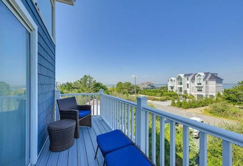 Westhampton Beach Home W/ Deck + Ocean Views!