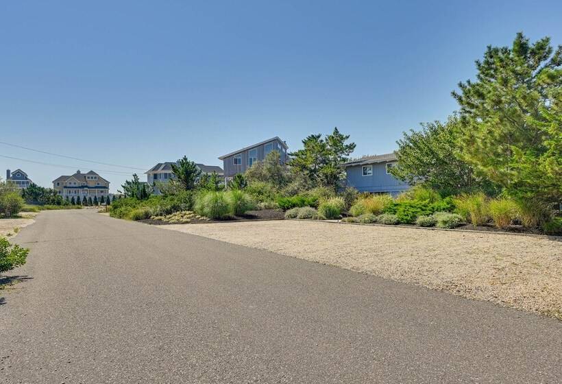 Westhampton Beach Home W/ Deck + Ocean Views!