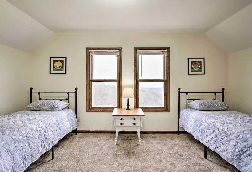 Wisconsin River Valley Farmhouse: Fire Pit & View