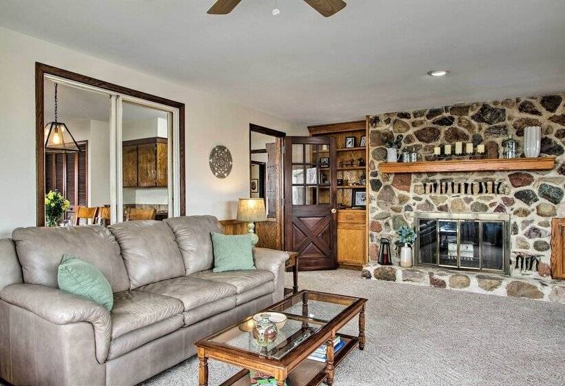 Wisconsin River Valley Farmhouse: Fire Pit & View