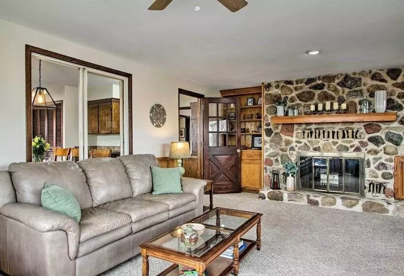 Wisconsin River Valley Farmhouse: Fire Pit & View