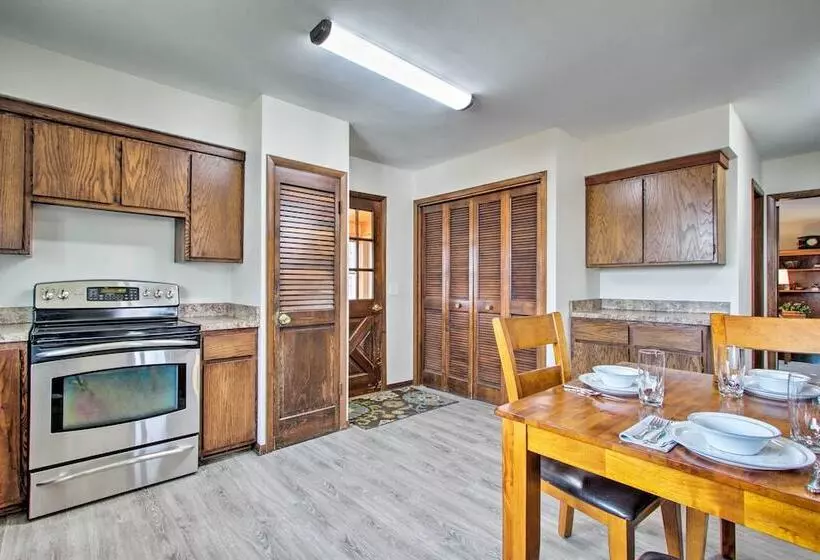 Wisconsin River Valley Farmhouse: Fire Pit & View