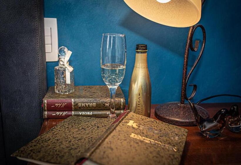 مبيت وإفطار Theatre Luxury Rooms