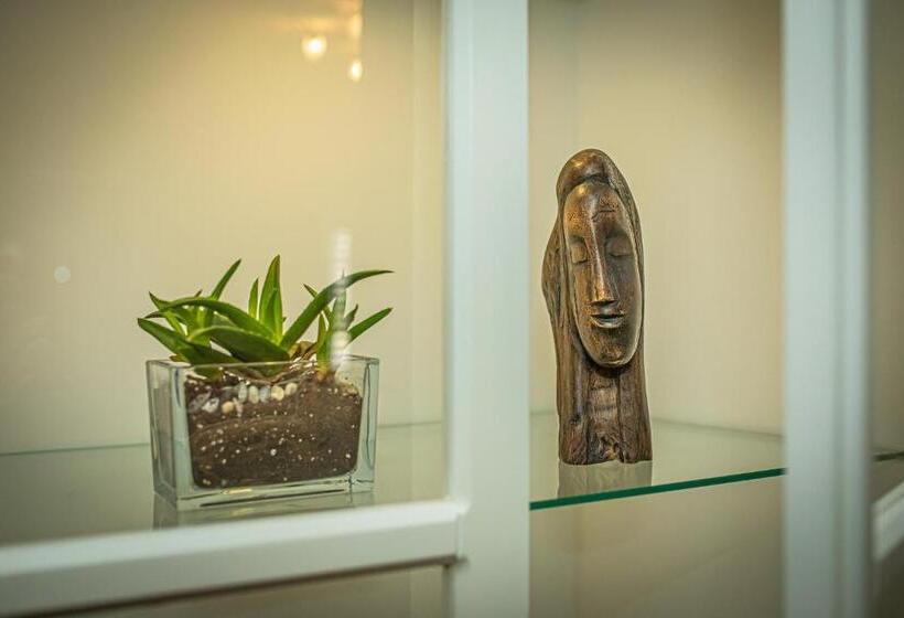 مبيت وإفطار Theatre Luxury Rooms