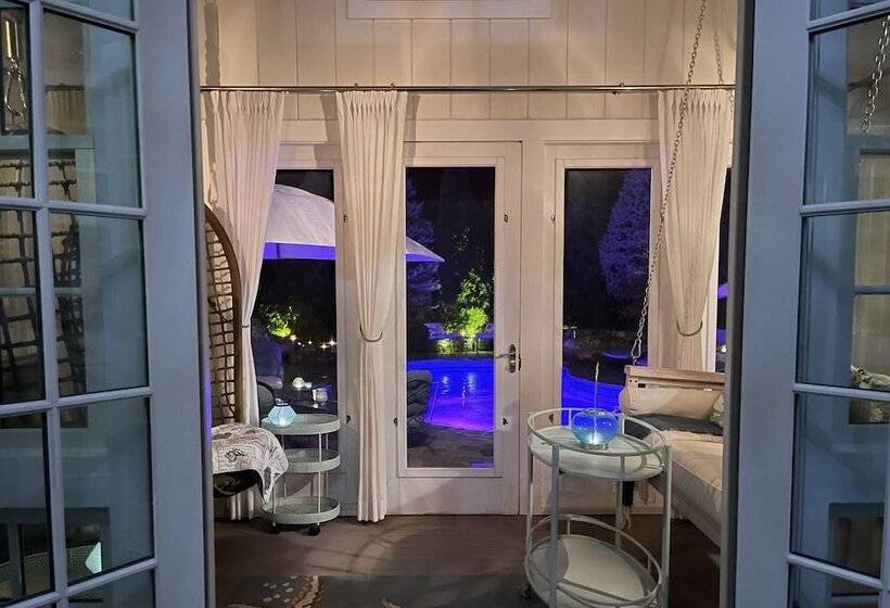 Glamorous Cabana