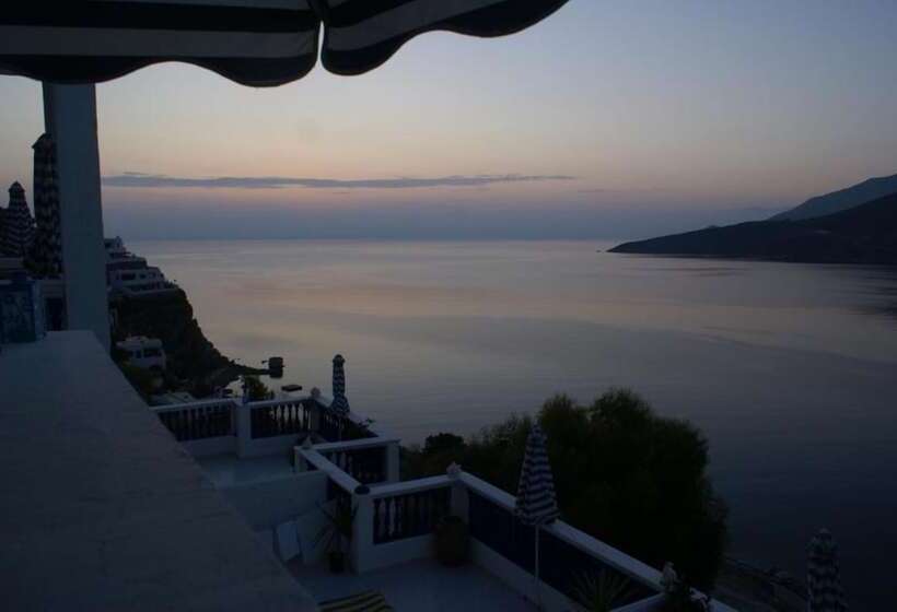 Отель Annas Studios