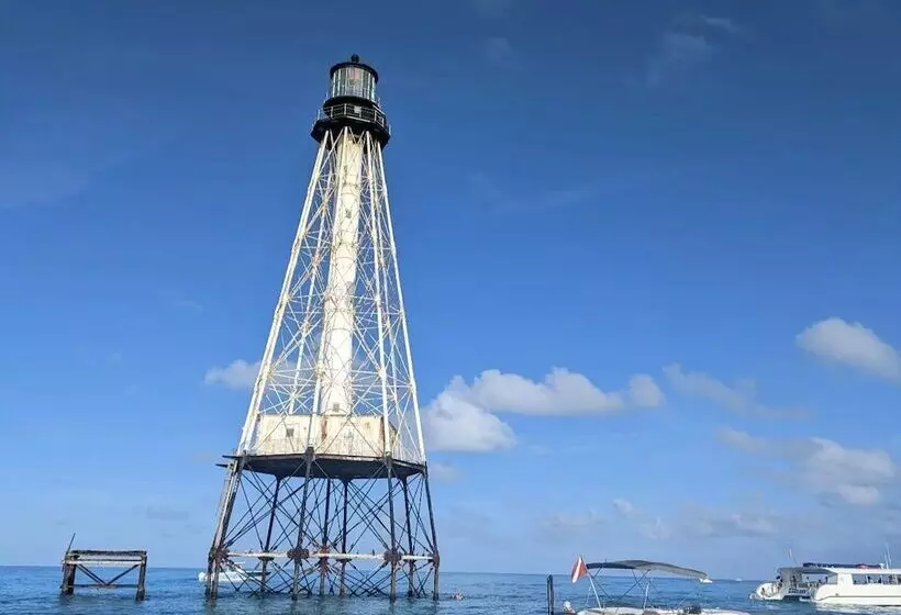 Hotelli Bud N  Mary S Fishing Marina