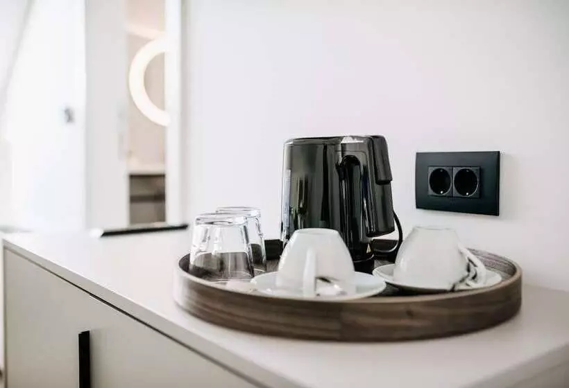 هتل Kala Luxurys By Duhomes