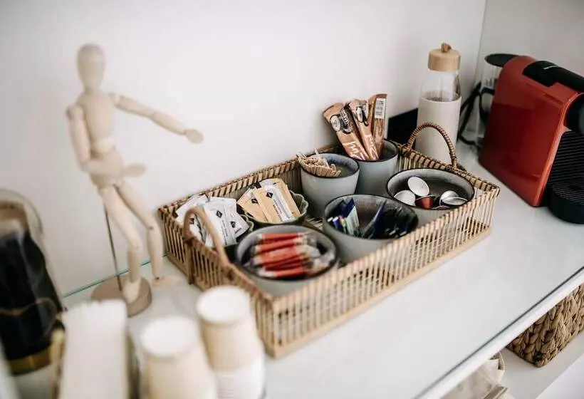 هتل Kala Luxurys By Duhomes