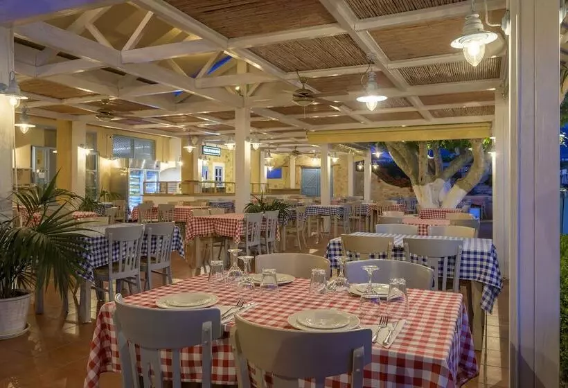 ホテル Mythos Suites