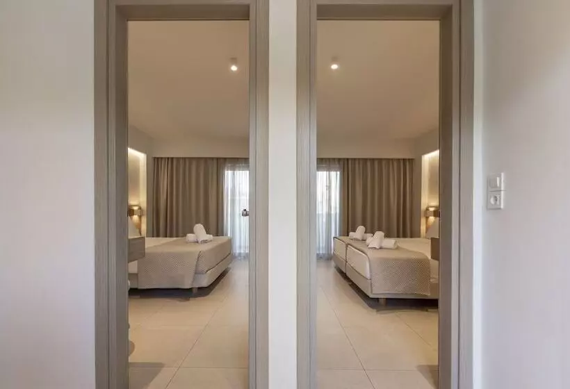 ホテル Mythos Suites