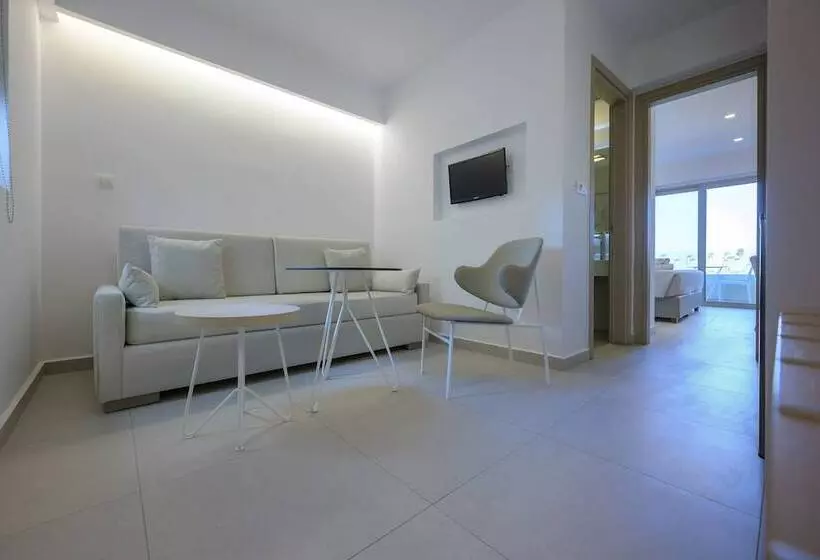 ホテル Mythos Suites