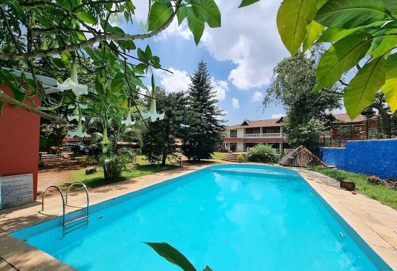 Hotelli Rishikesh Resort Lonavala