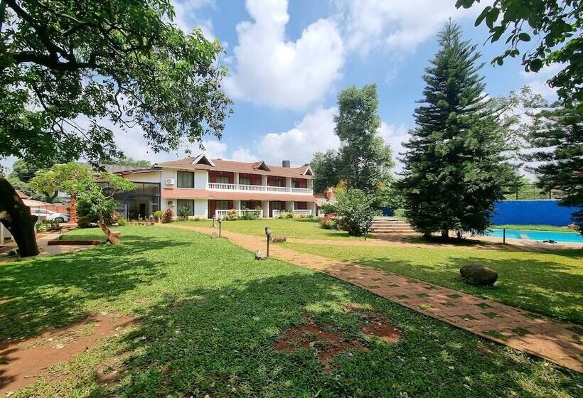 Hotelli Rishikesh Resort Lonavala