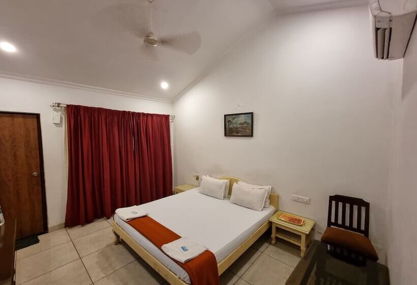 Hotelli Rishikesh Resort Lonavala