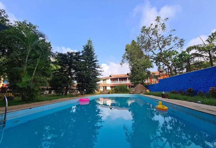 Hotelli Rishikesh Resort Lonavala