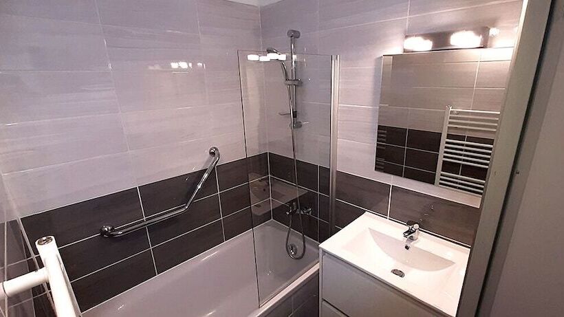 Отель Terres De France   Résidence Les Silènes