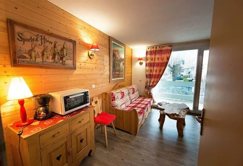 Hotelli Terres De France Résidence Les Silènes
