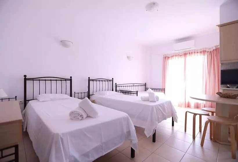 Hotelli Seaside Gialova