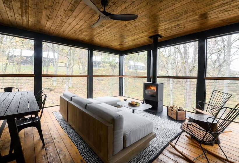 ホテル Southall Farm & Inn