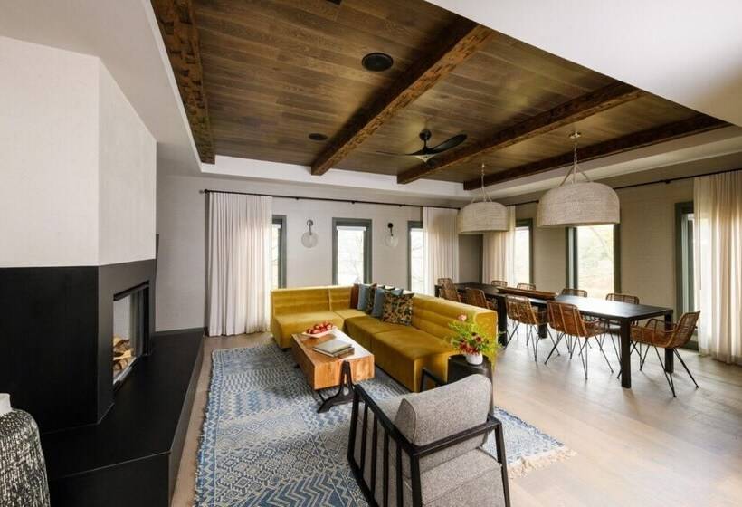 ホテル Southall Farm & Inn