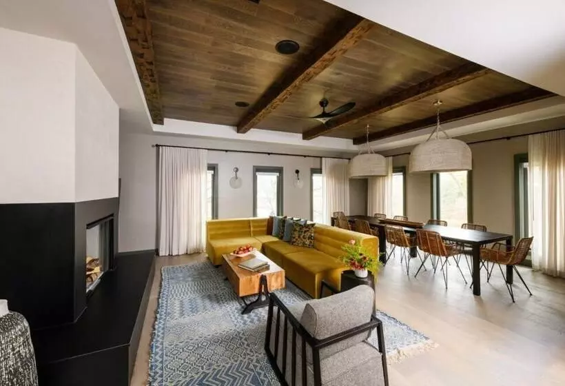 ホテル Southall Farm & Inn