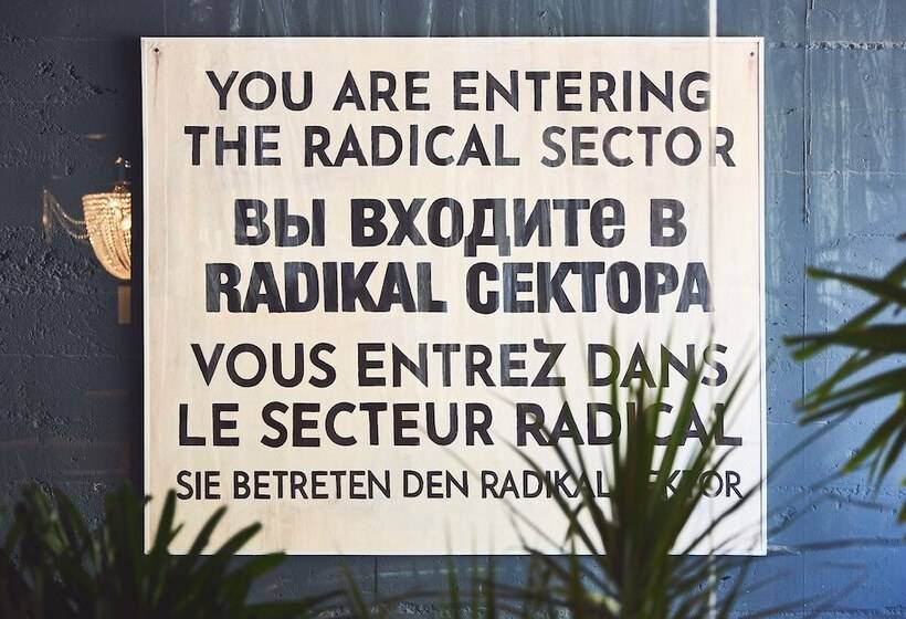 ホテル The Radical