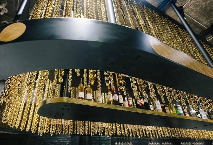 ホテル The Radical