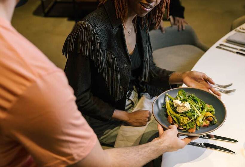 ホテル The Radical