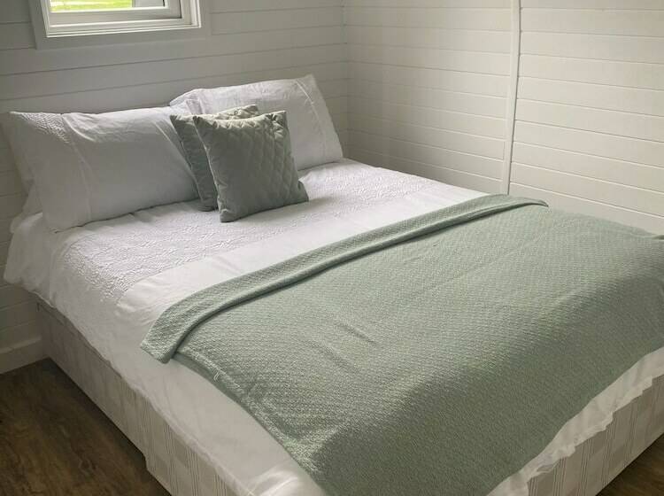 Luxury Pod Cabin In Beautiful Surroundings Wrexham