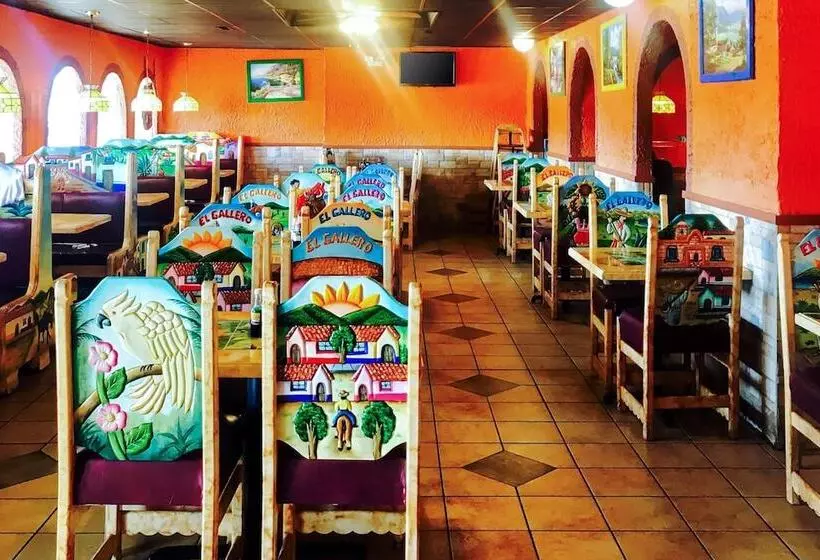 Motelli Milan Inn & Suites