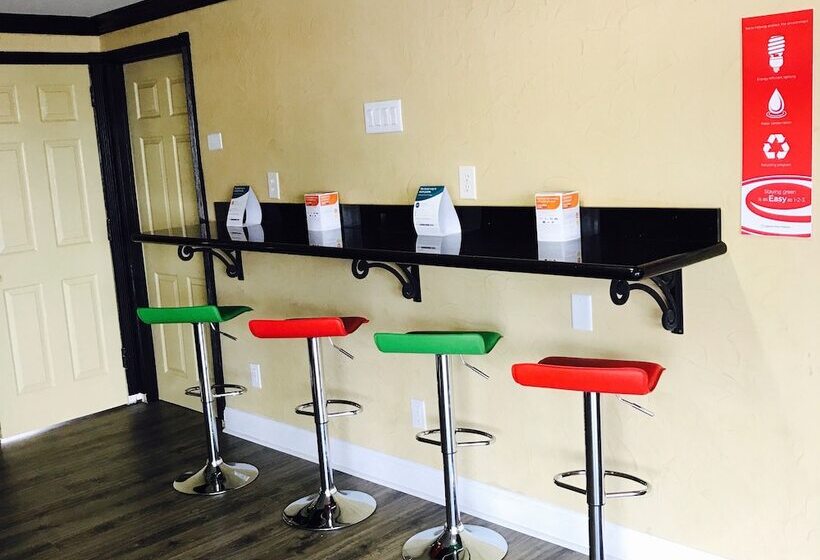 Мотель Milan Inn & Suites