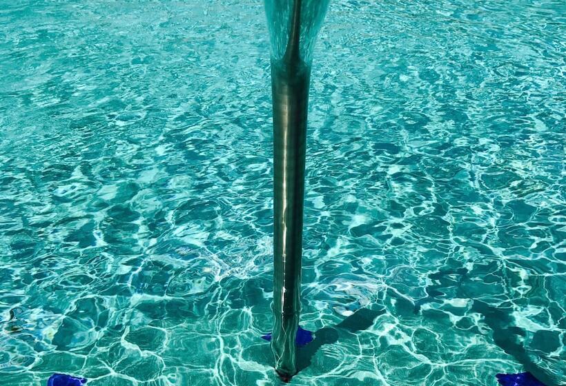 모텔 Milan Inn & Suites