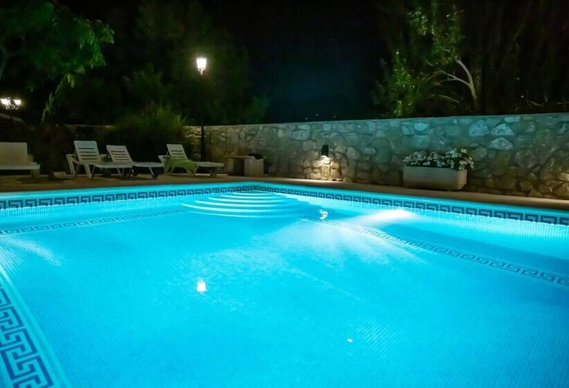 پانسیون Casa Rural Alba Montis