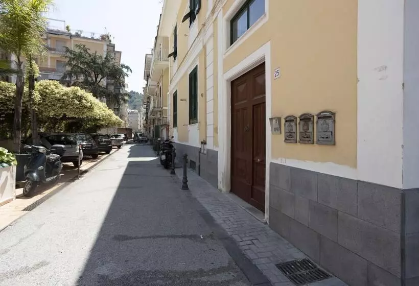 پانسیون Sinonda Luxury Apartment