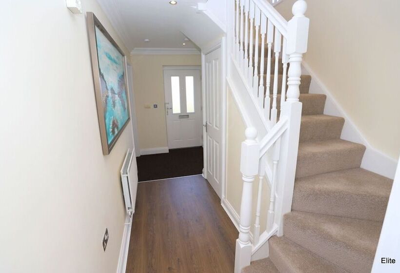 דירת נופש Beautiful 2 Bed Sea Front House In Seaham