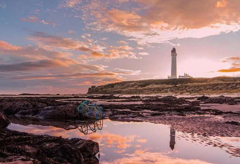 דירת נופש Beautiful 3 Bed Country House In Lossiemouth